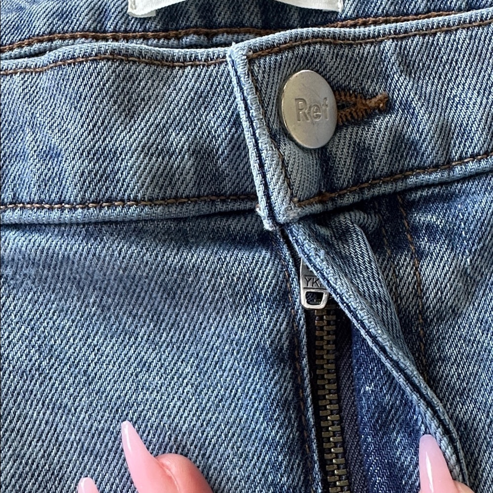 Reformation High and Skinny Miami Destroyed Blue Jeans, Size 31 - Picture 11 of 14